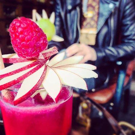 Bar Cocktails Baragones
